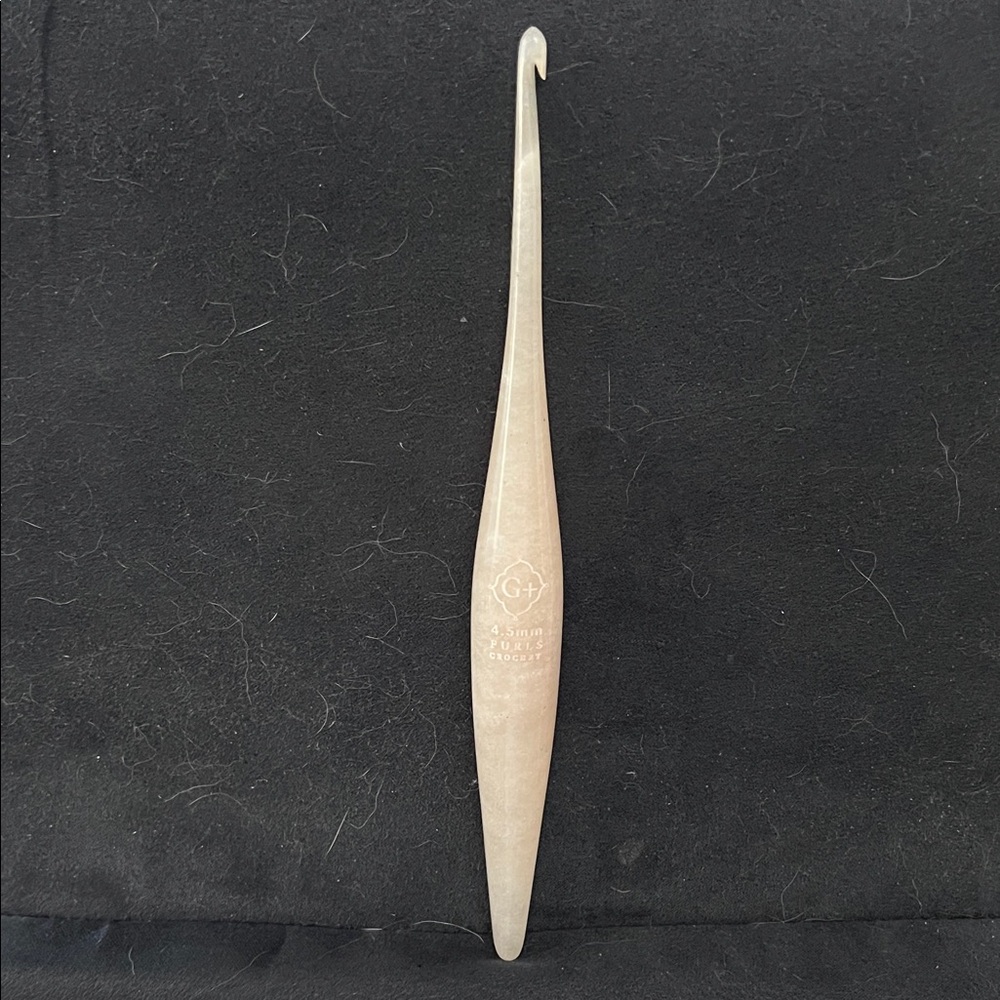 Beige Crochet Hook from Furls